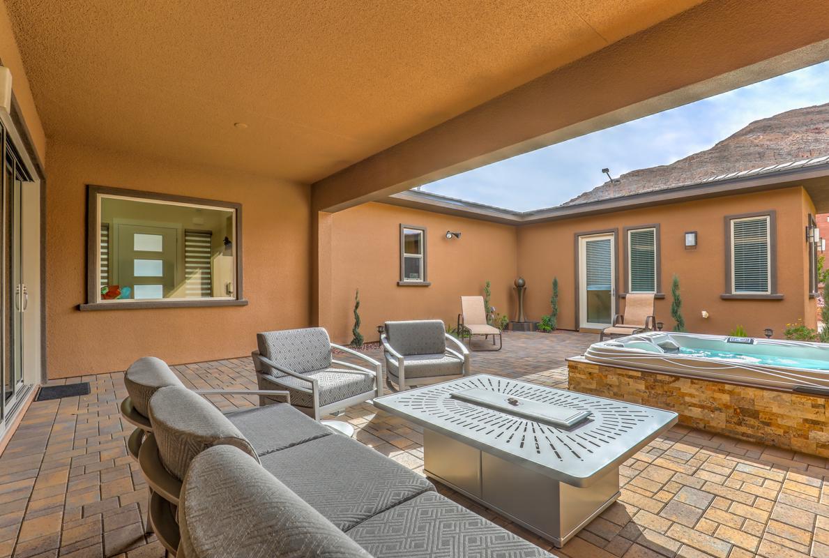 LUXURY 55 AND OLDER COMMUNITY IN SUMMERLIN Nevada Luxury Homes