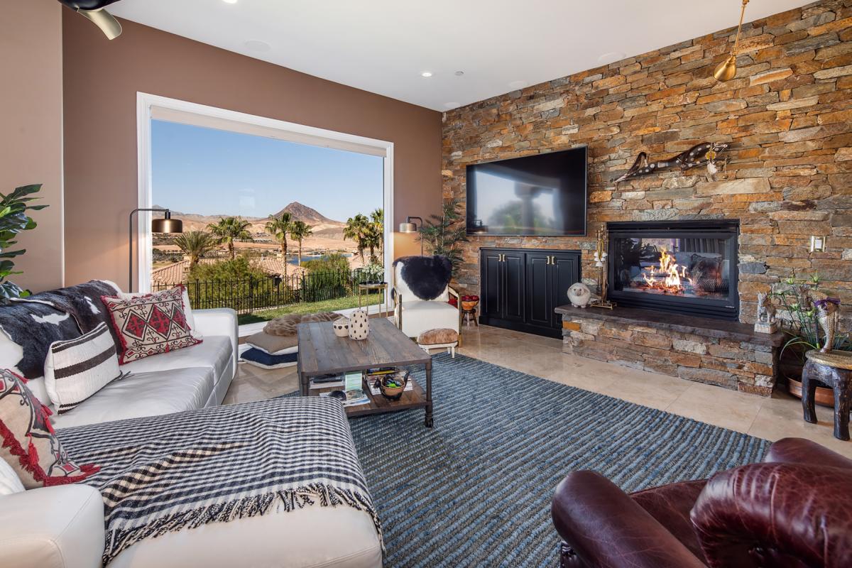 DESIGNER DESERT OASIS HOME
