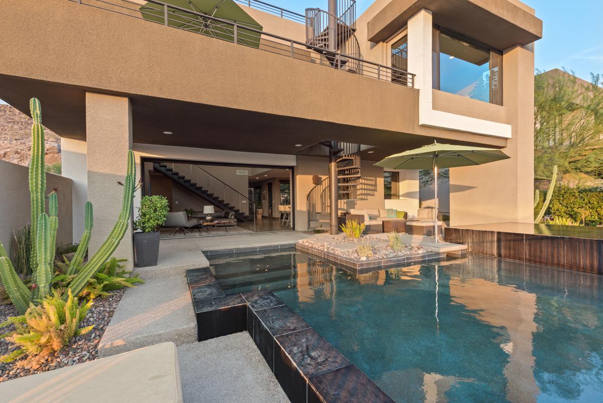 MODERN MASTERPIECE WITH LAS VEGAS STRIP VIEWS Nevada Luxury Homes