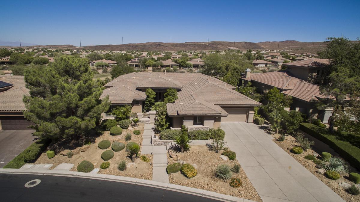 ANTHEM COUNTRY CLUB HOME ON THE 12TH FAIRWAY Nevada Luxury Homes