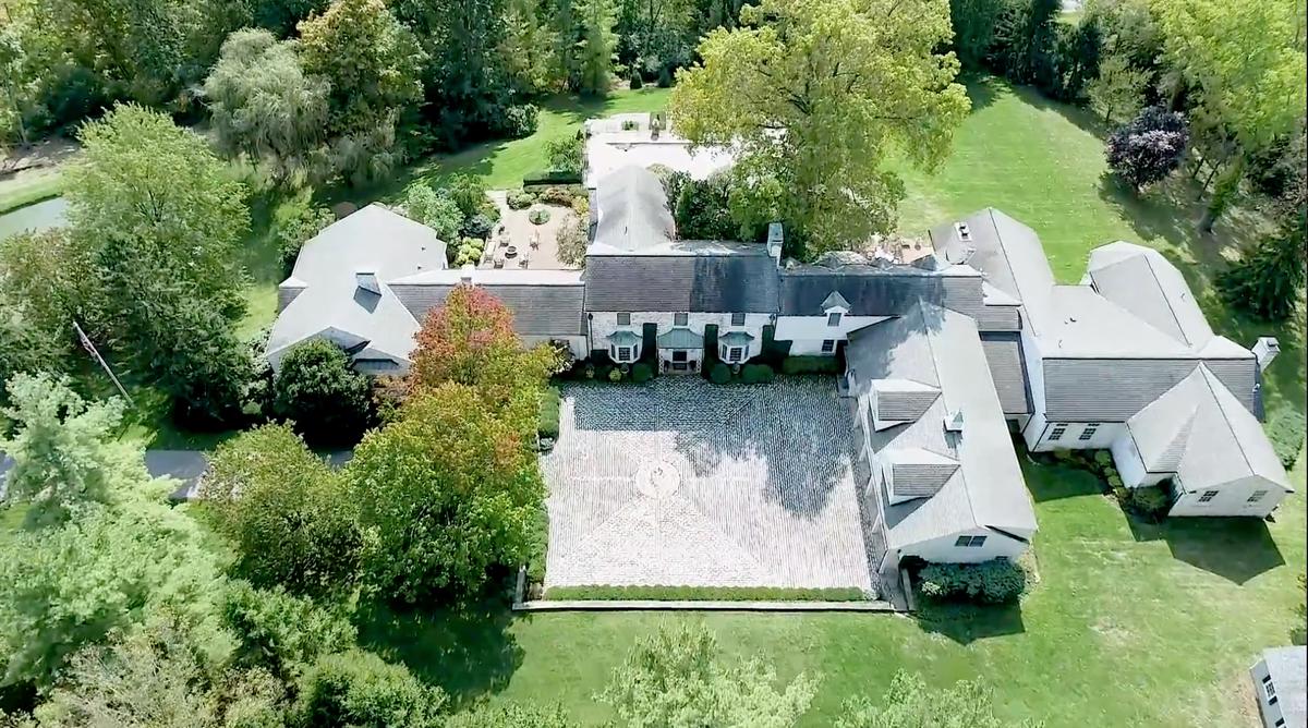 BEAUTIFUL ESTATE HOME