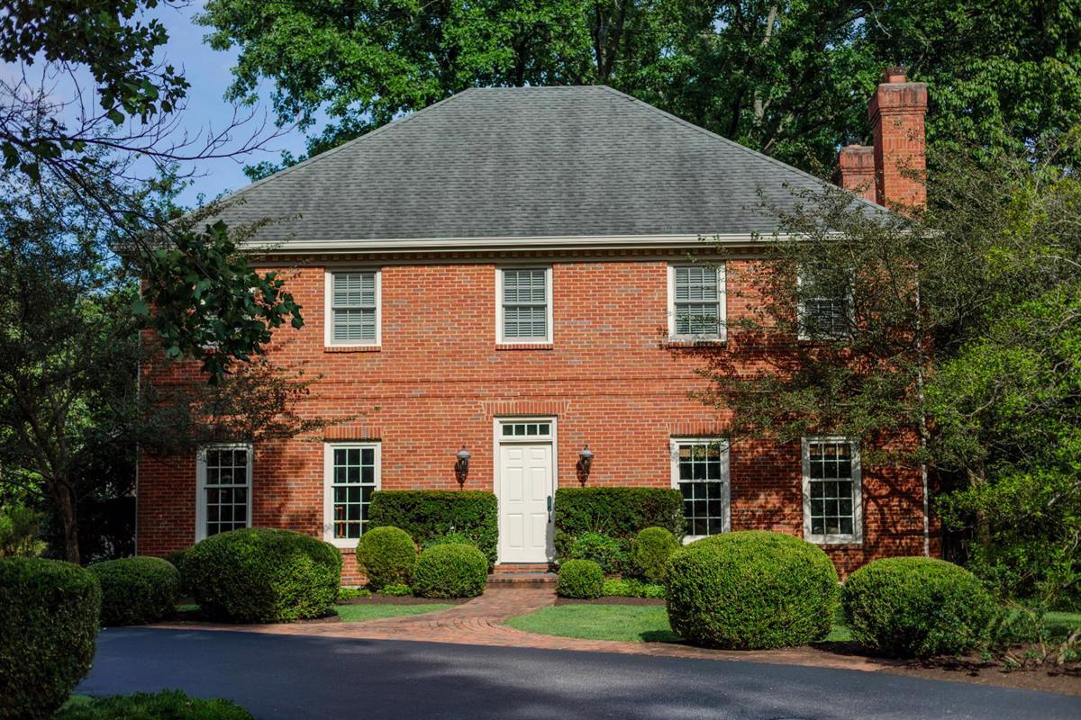 COLONIAL WILLIAMSBURG DESIGN WITH OPEN LIVING SPACES Ohio Luxury