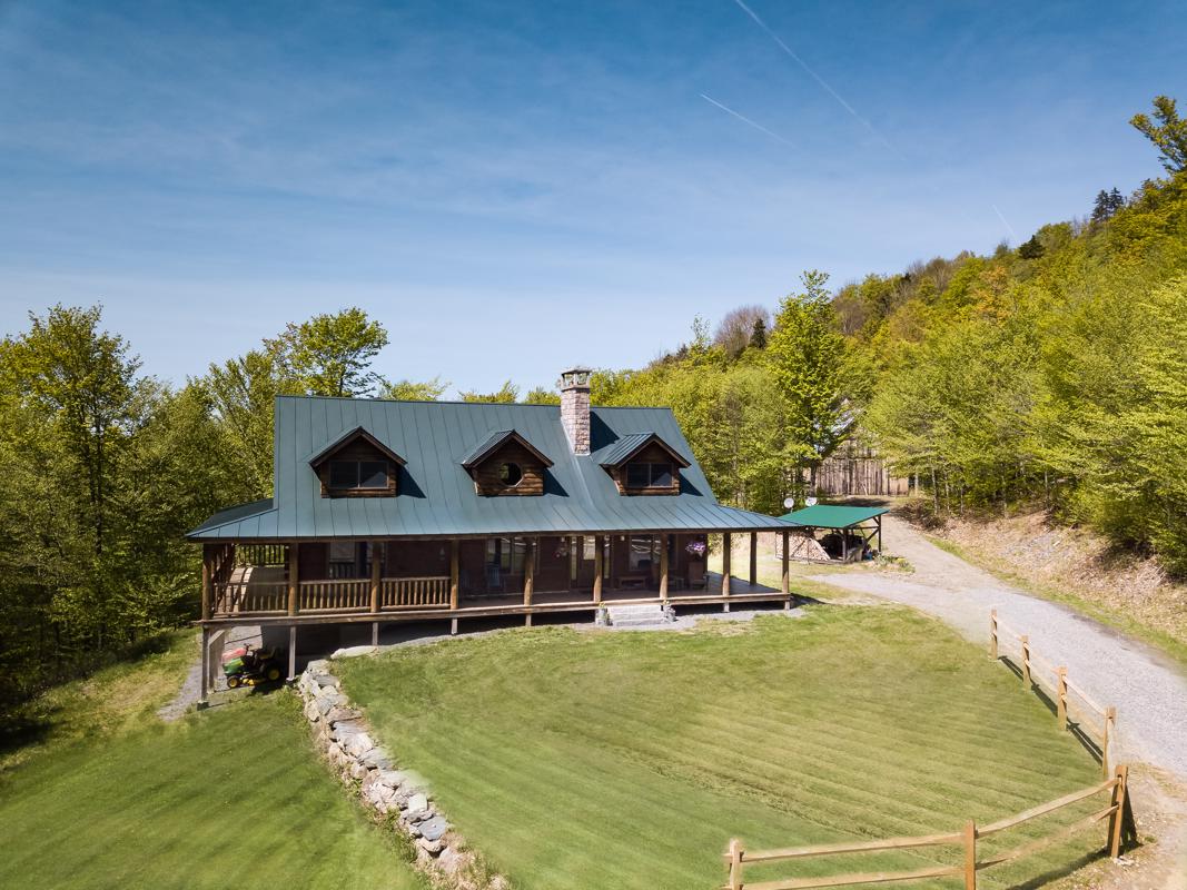 THE ESSENCE OF VERMONT COUNTRY LIVING Vermont Luxury Homes Mansions