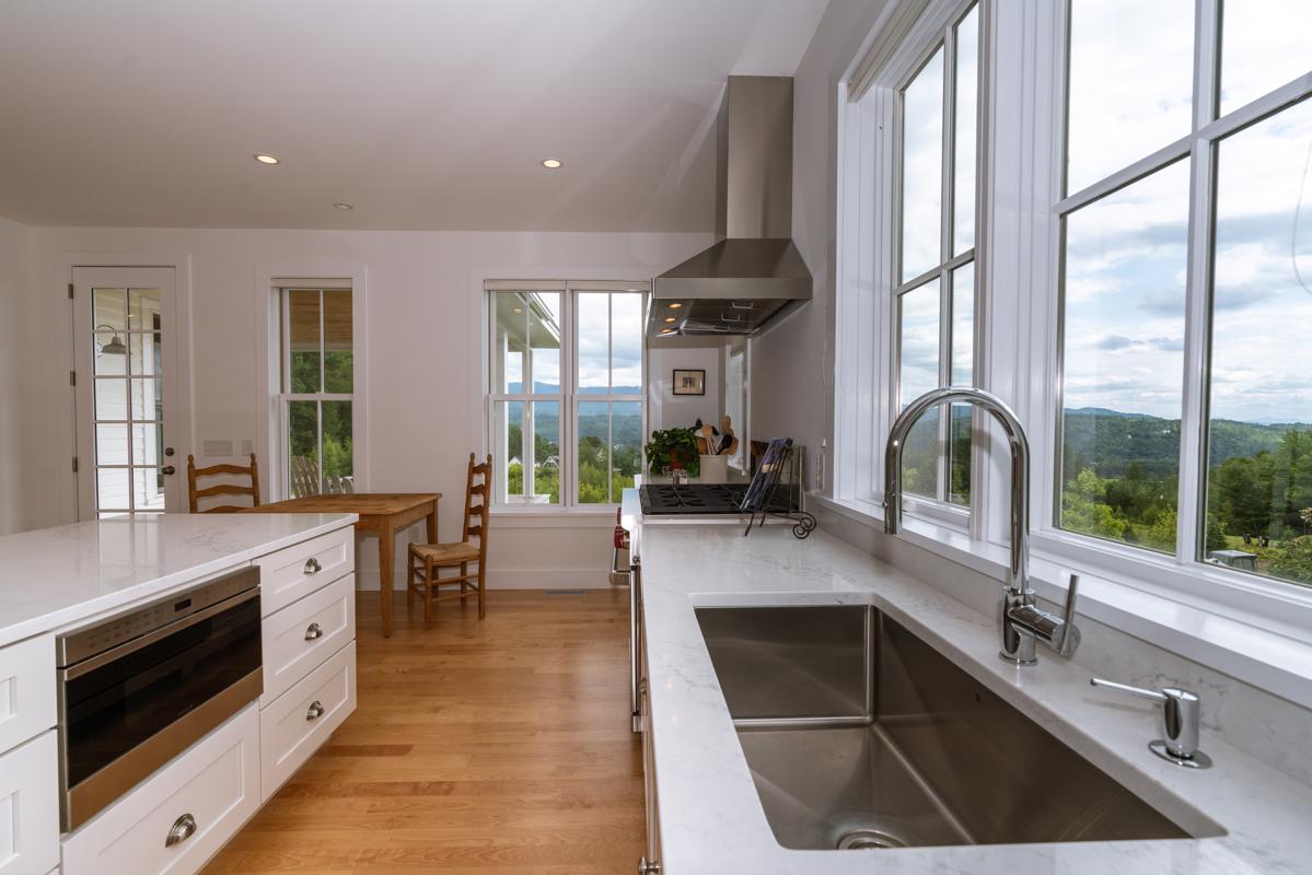 CONTEMPORARY STOWE FARMHOUSE Vermont Luxury Homes Mansions For Sale