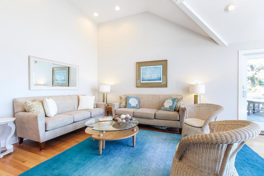 狂风吹拂 — 瑙塞特海滩豪宅 luxury real estate