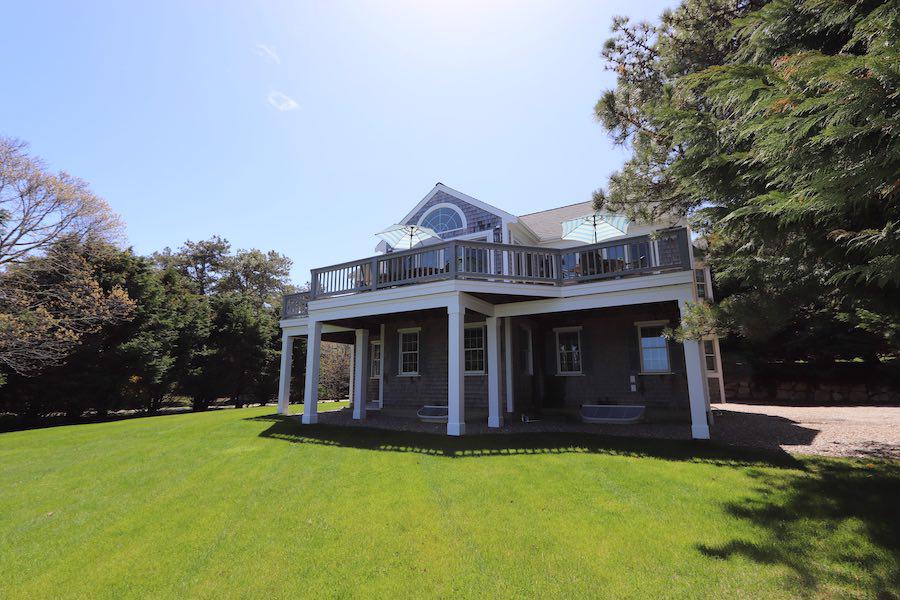 狂风吹拂 — 瑙塞特海滩豪宅 luxury properties