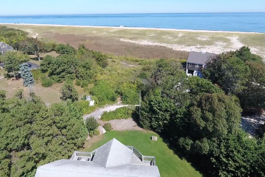 狂风吹拂 — 瑙塞特海滩豪宅 mansions