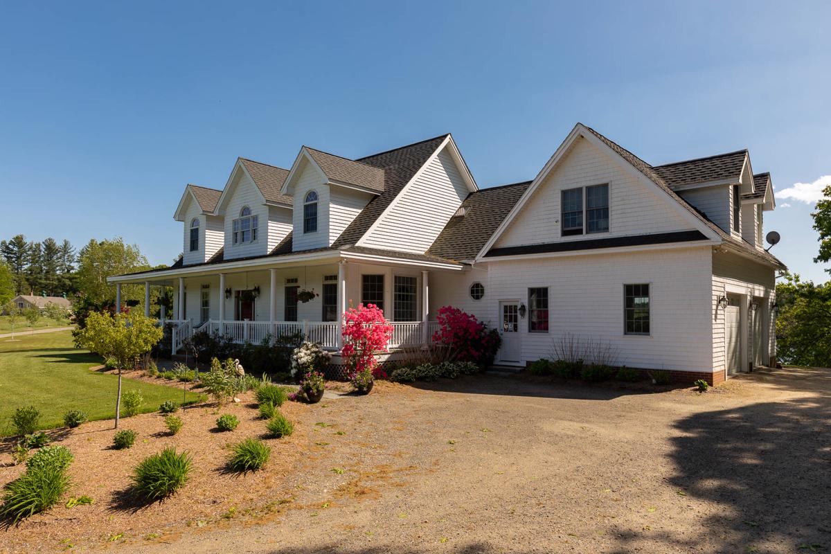TO DOVER'S THREE RIVERS FARM New Hampshire Luxury Homes