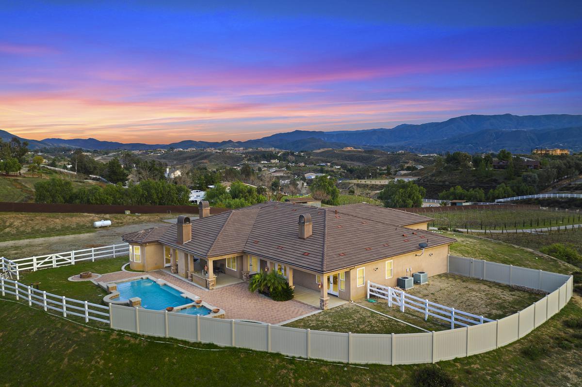 SPECTACULAR WINE COUNTRY PROPERTY California Luxury Homes Mansions