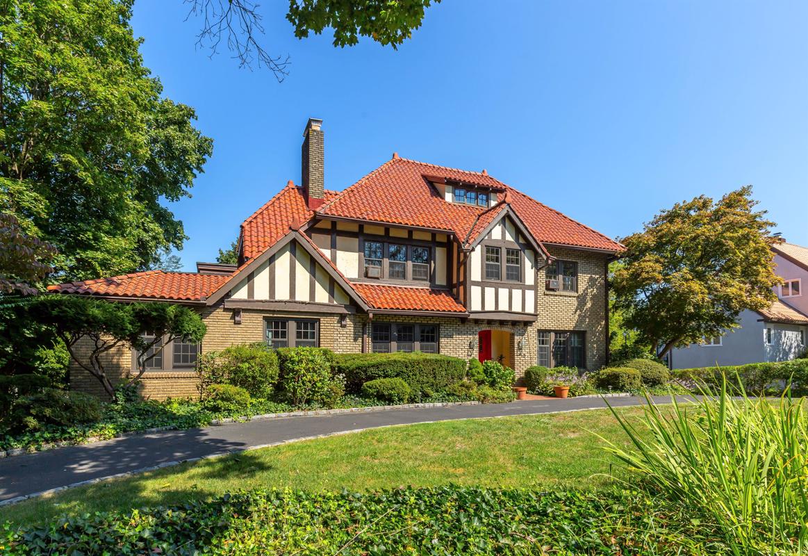 CHARMING BRICK TUDOR