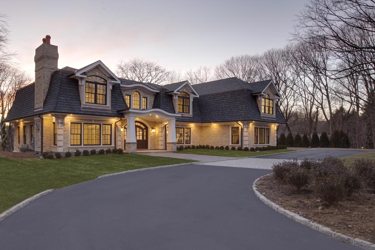 NEWLY CONSTRUCTED ARCHITECTURAL MASTERPIECE New York Luxury Homes