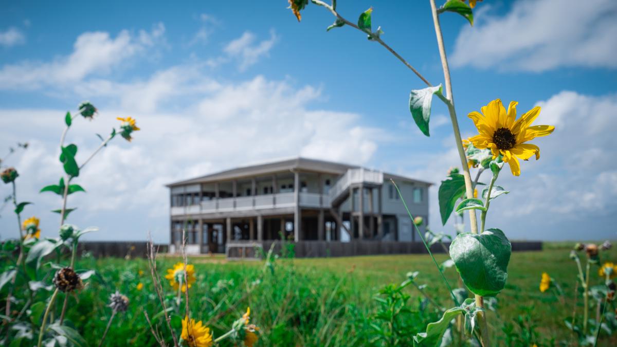 Luxury properties 马塔戈尔达岛务所