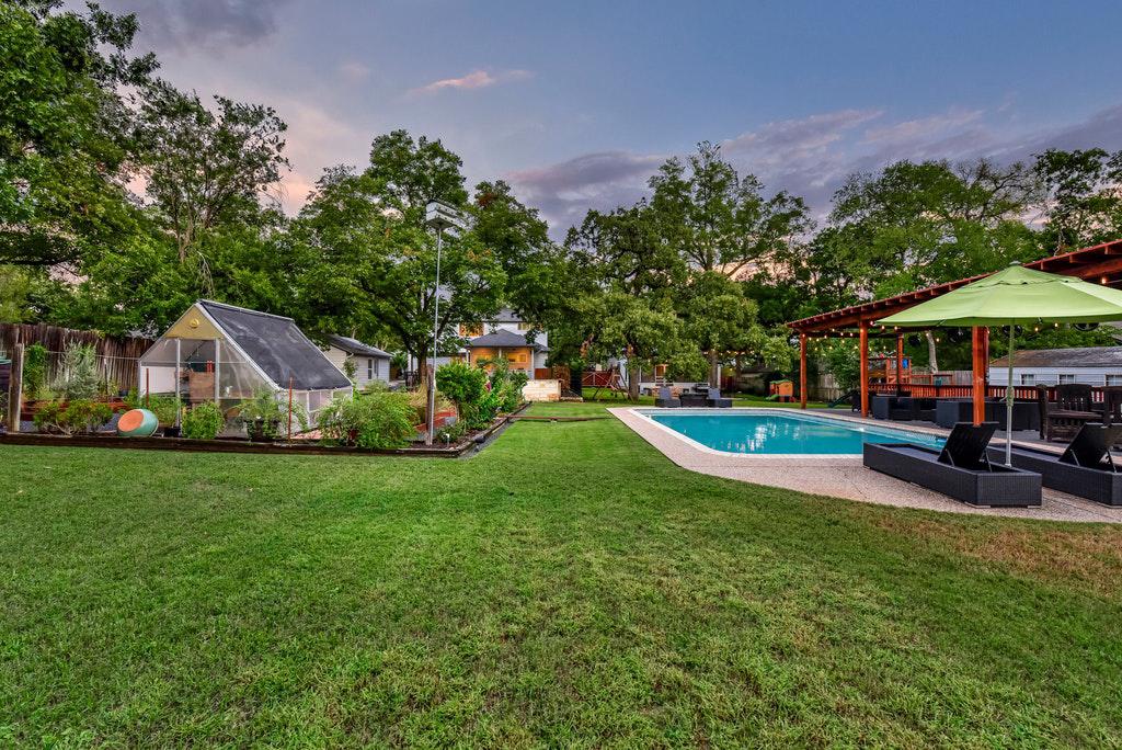 AMAZING OPPORTUNITY IN DEEP EDDY AUSTIN Texas Luxury Homes Mansions