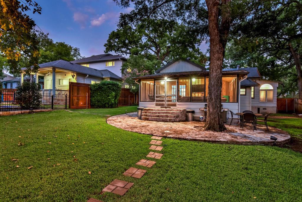 AMAZING OPPORTUNITY IN DEEP EDDY AUSTIN Texas Luxury Homes Mansions