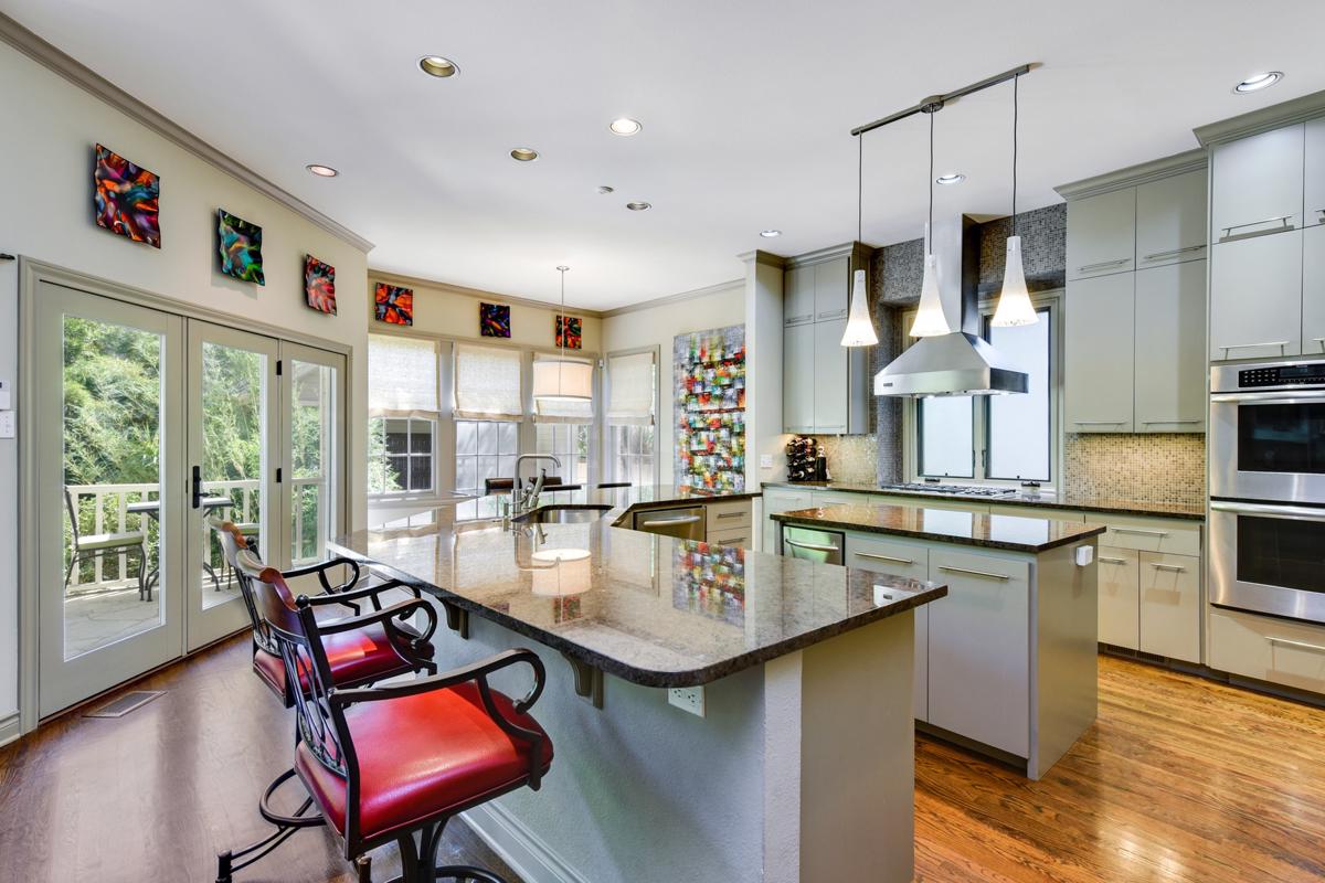EXPERIENCE THE BEST OF TARRYTOWN IN A GREAT LOCATION