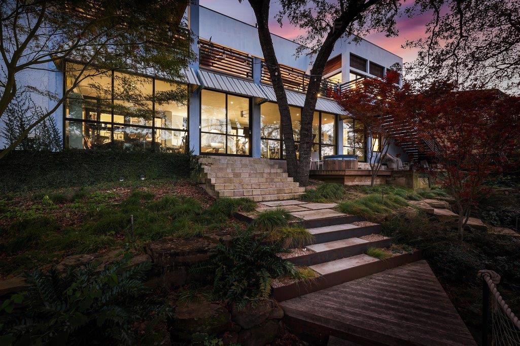 MODERN LUXURY ON MEADOWBANK Texas Luxury Homes Mansions For Sale