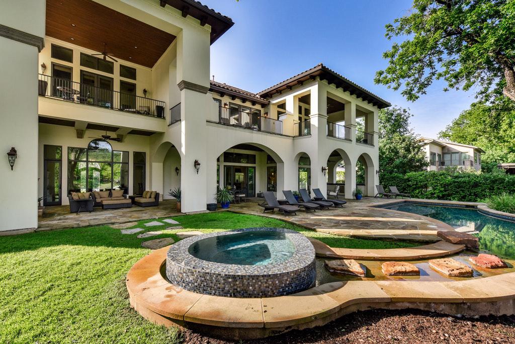 LAKE AUSTIN WATERFRONT SANTA BARBARA ESTATE Texas Luxury Homes
