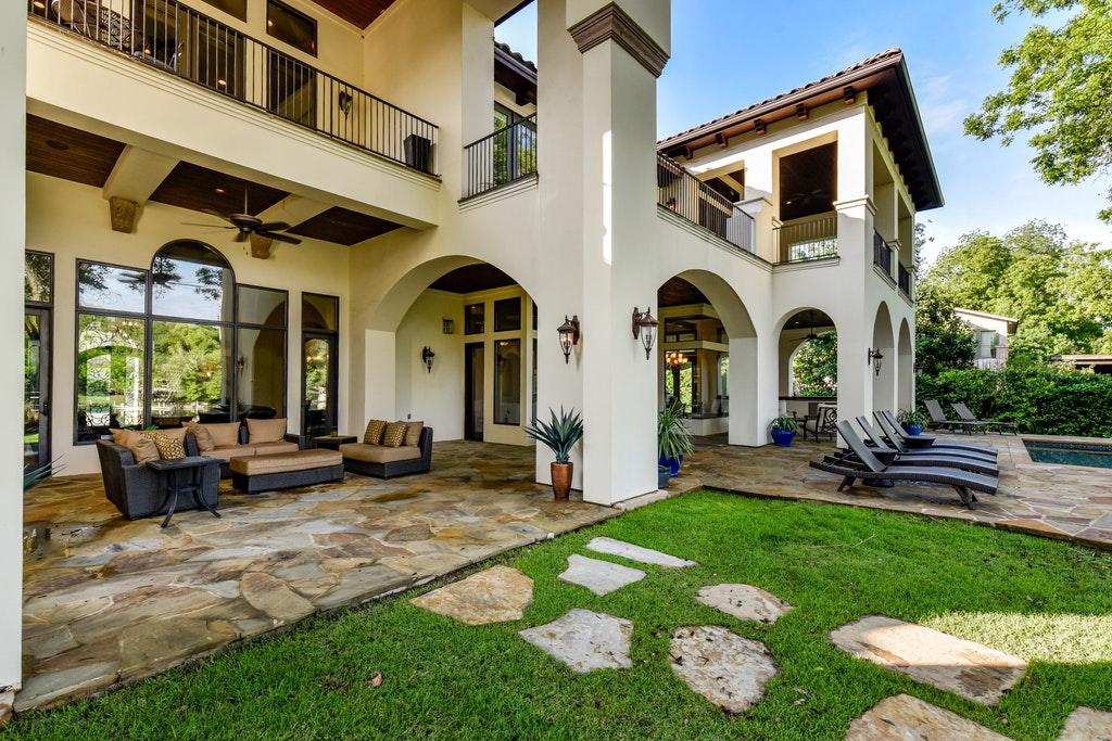 LAKE AUSTIN WATERFRONT SANTA BARBARA ESTATE Texas Luxury Homes