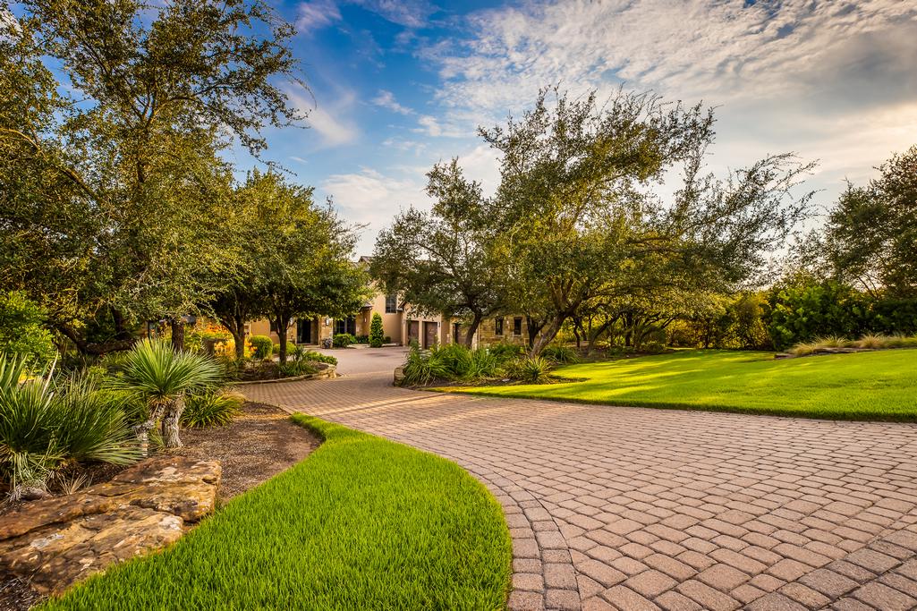 ELEGANT SPANISH OAKS HOME Texas Luxury Homes Mansions For Sale