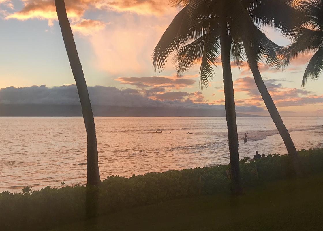 PRIVATE SINGLE LEVEL END CONDO IN PUAMANA, MAUI Hawaii Luxury Homes