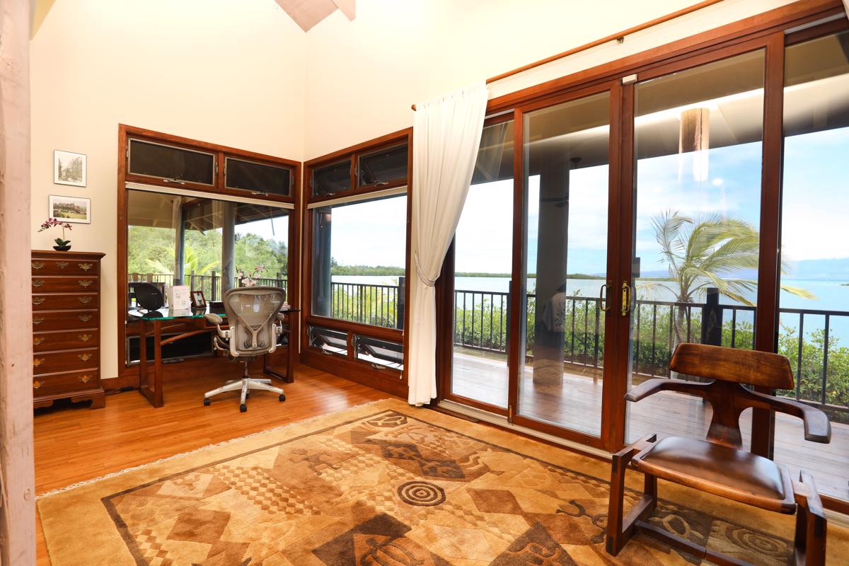 PANORAMIC VIEWS FROM MOLOKAI'S SEA SHORE Hawaii Luxury Homes