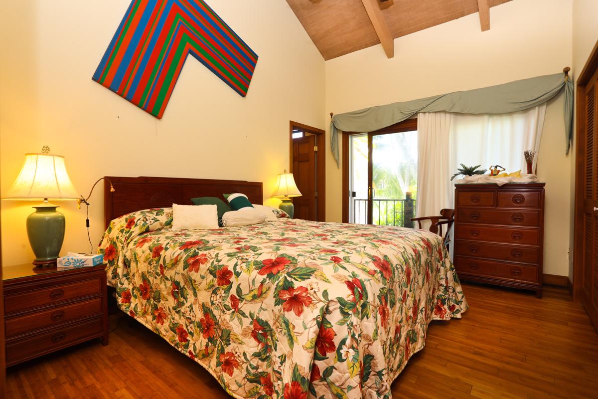 PANORAMIC VIEWS FROM MOLOKAI'S SEA SHORE Hawaii Luxury Homes