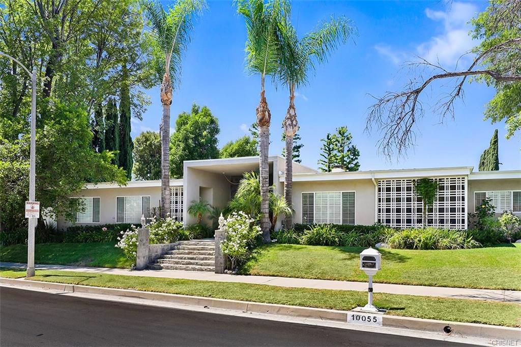BEAUTIFUL EXECUTIVE HOME