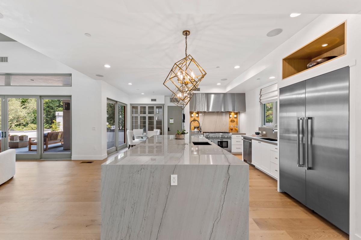 TOLUCA LAKE TWOSTORY California Luxury Homes Mansions For