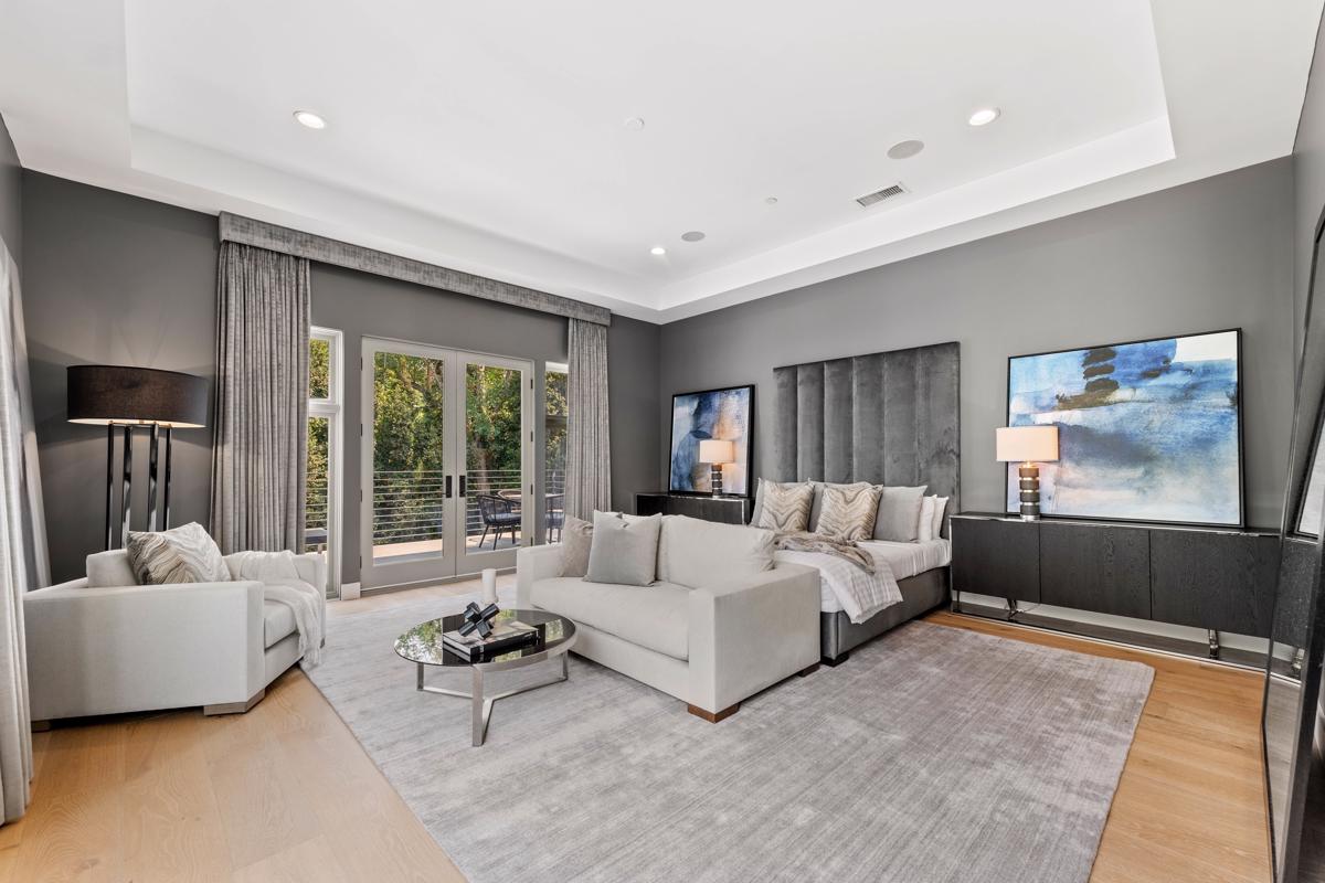 TOLUCA LAKE TWOSTORY California Luxury Homes Mansions For