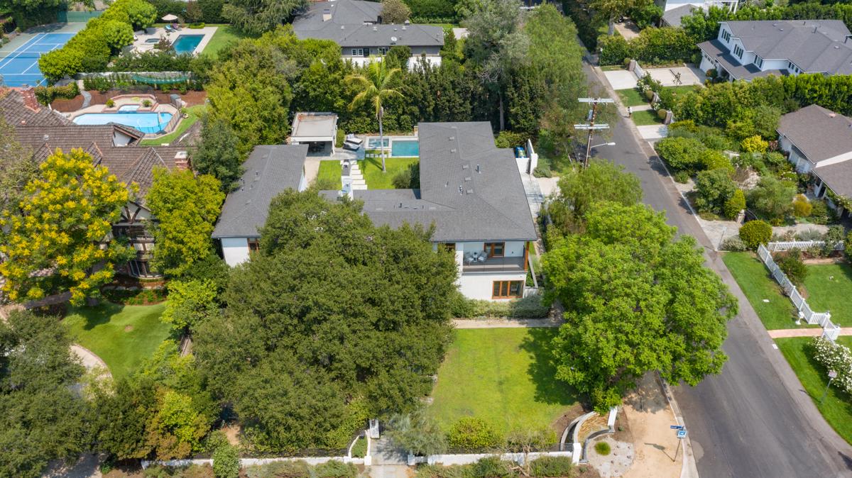 TOLUCA LAKE TWOSTORY California Luxury Homes Mansions For