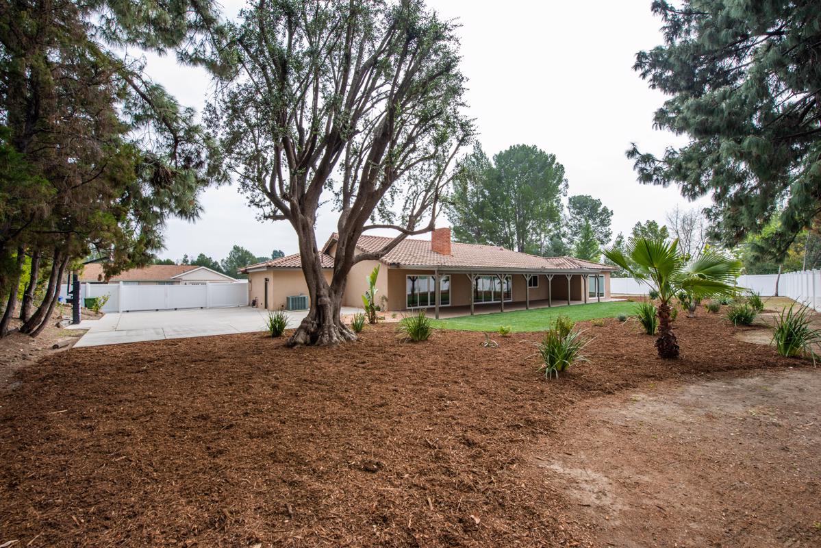 KNOLLWOOD ESTATE UPDATED SINGLE STORY HOME California Luxury Homes