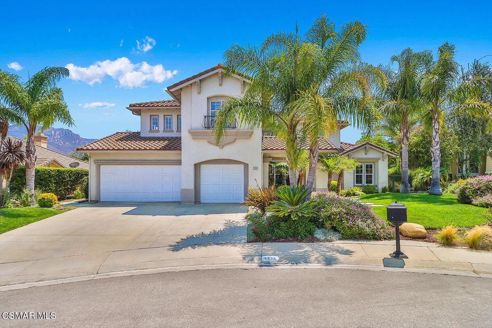STUNNING POOL HOME!