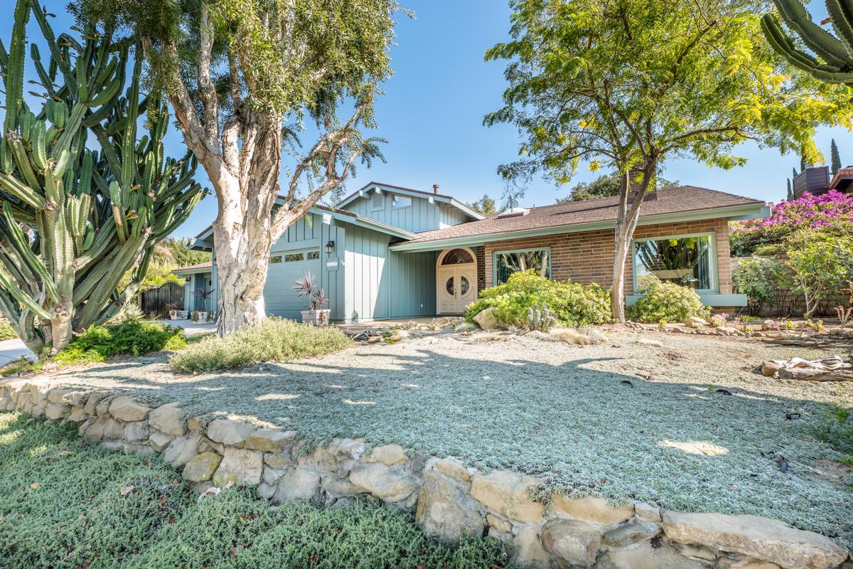 AMAZING HOME IN DESIRABLE CHATSWORTH California Luxury Homes