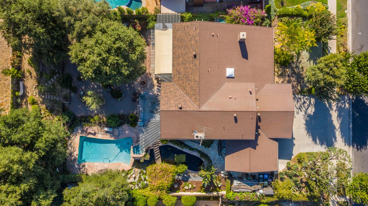 AMAZING HOME IN DESIRABLE CHATSWORTH California Luxury Homes