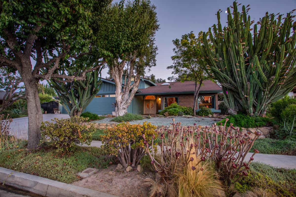 AMAZING HOME IN DESIRABLE CHATSWORTH California Luxury Homes