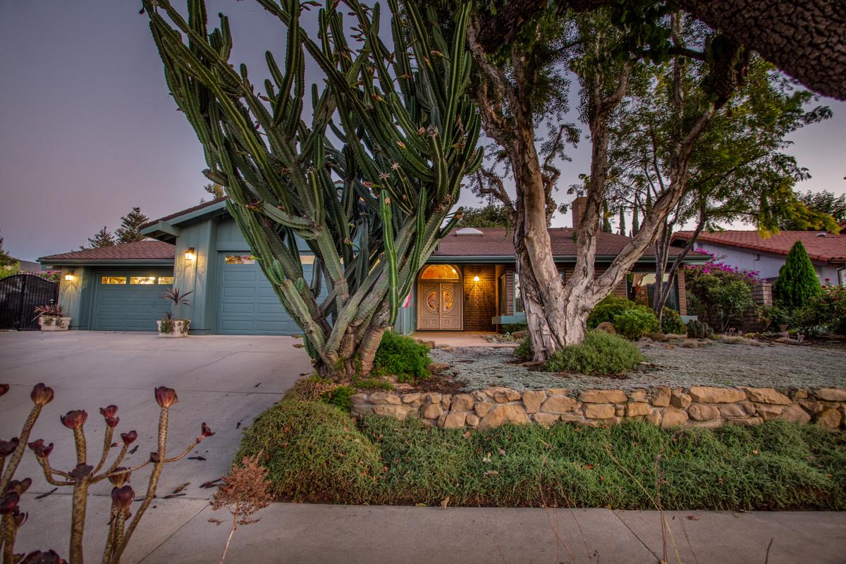 AMAZING HOME IN DESIRABLE CHATSWORTH California Luxury Homes