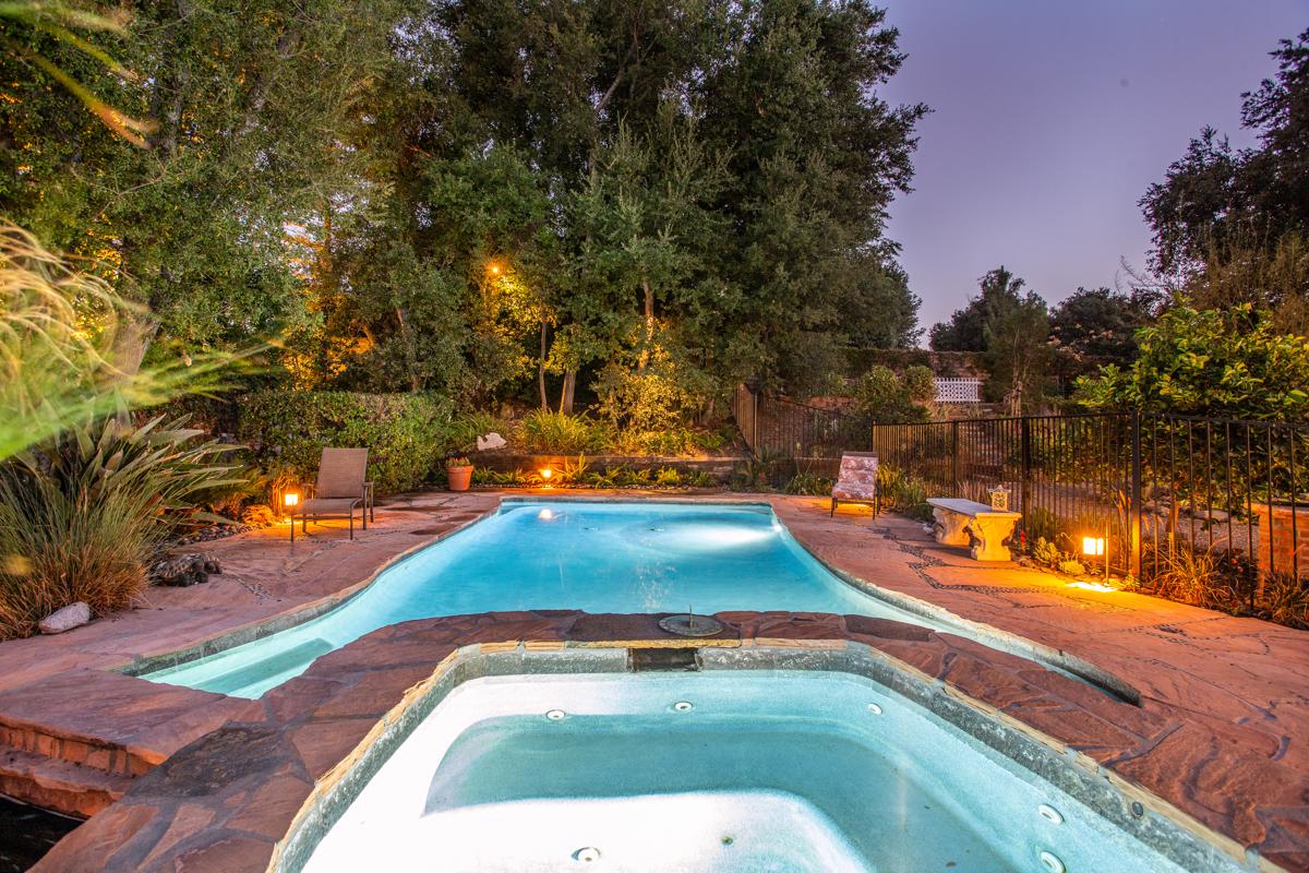 AMAZING HOME IN DESIRABLE CHATSWORTH California Luxury Homes