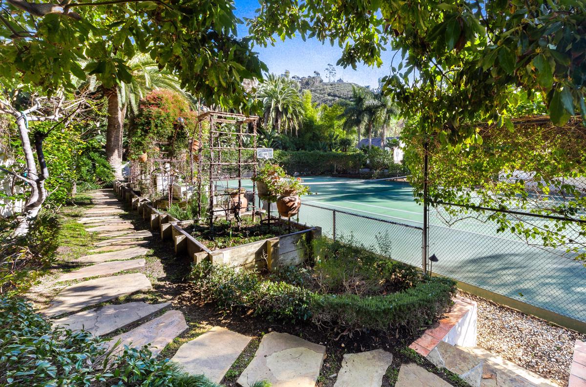 SERENE SERRA RETREAT California Luxury Homes Mansions For Sale