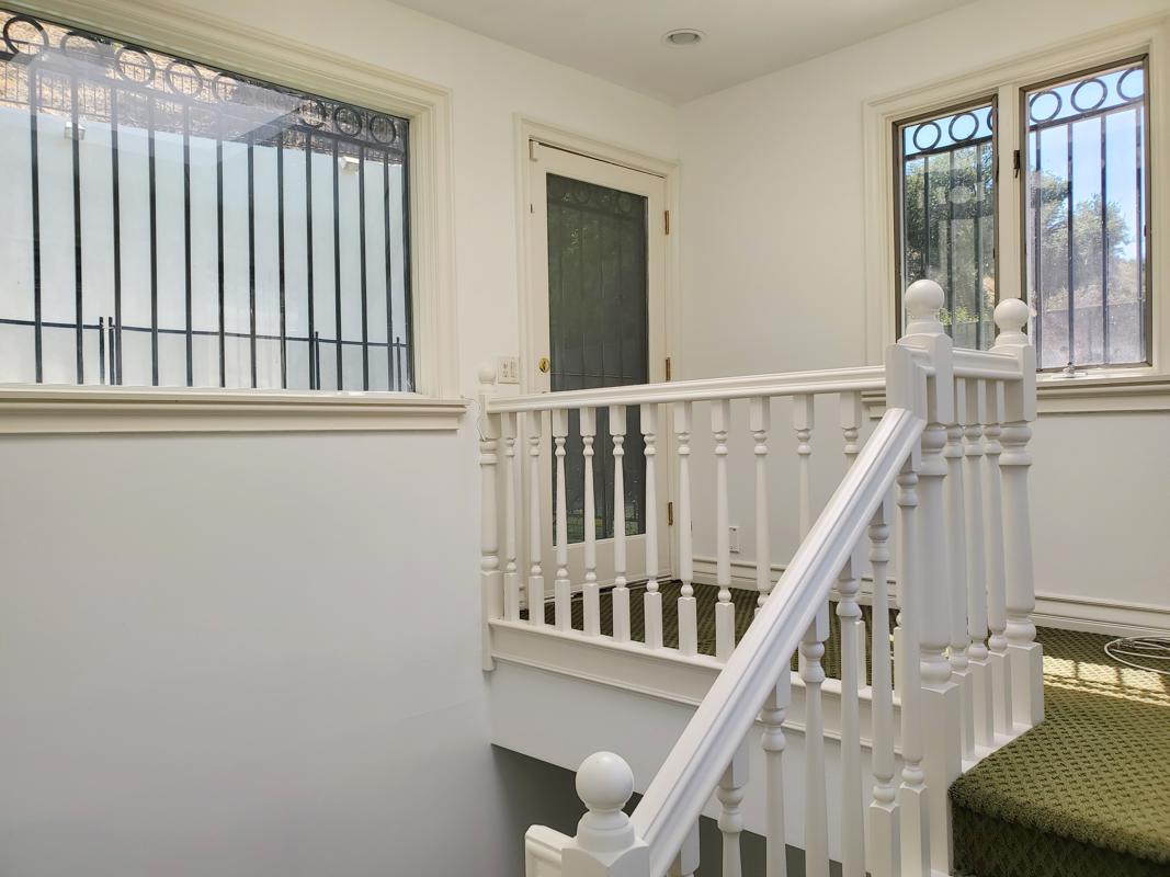 Luxury real estate 石板门面的绝佳庄园