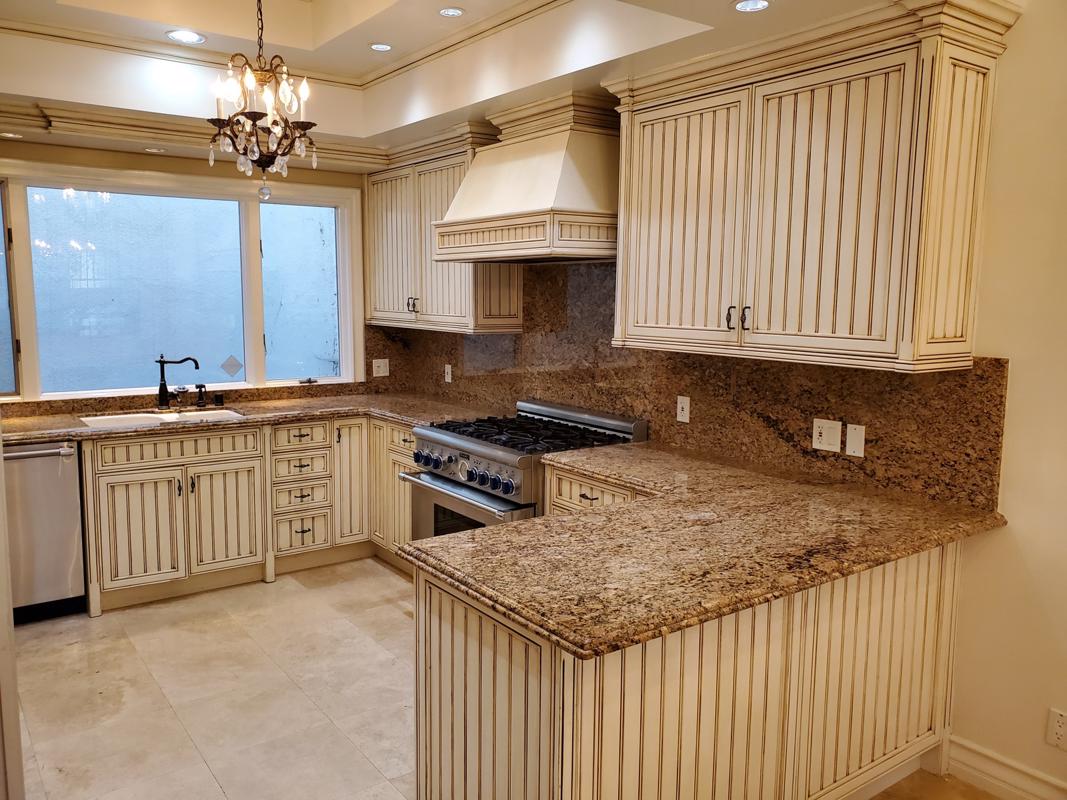 Luxury real estate 石板门面的绝佳庄园