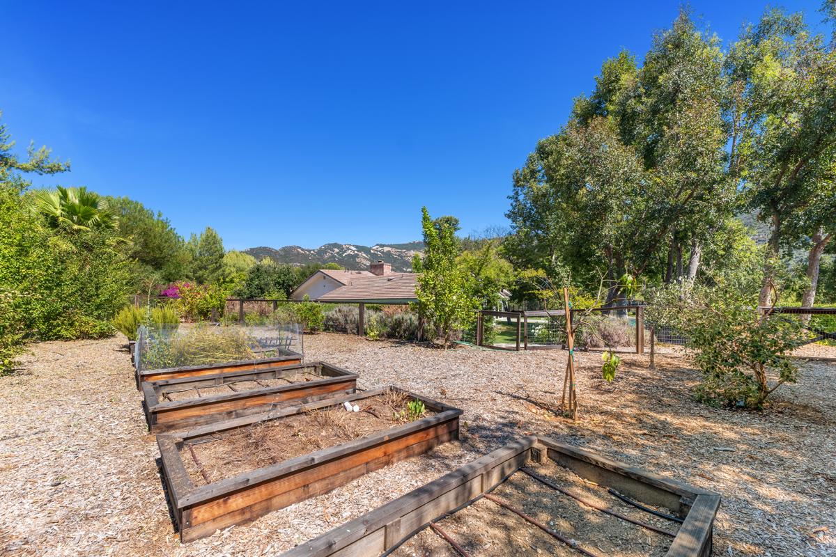 EXCLUSIVE GATED CALABASAS ESTATE WITH MOUNTAIN VIEWS