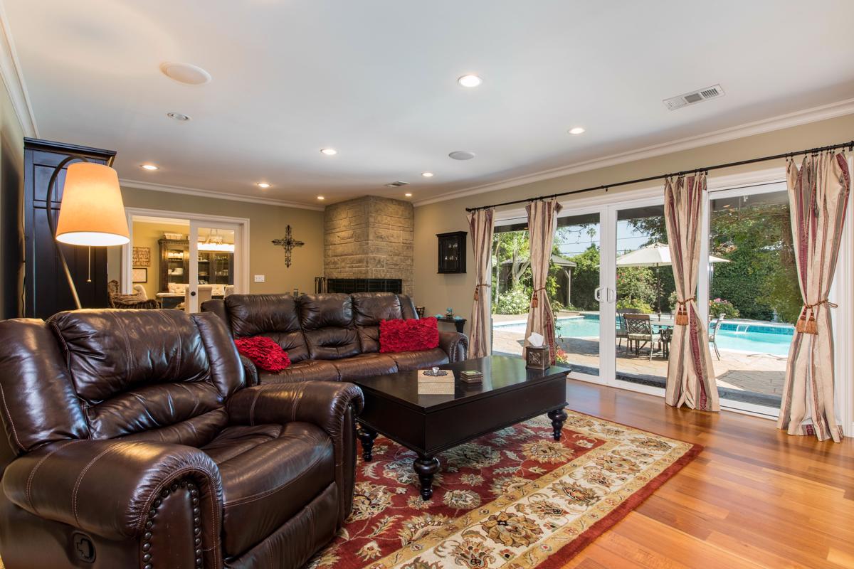 EXQUISITE HOME WITH GUEST HOUSE California Luxury Homes Mansions