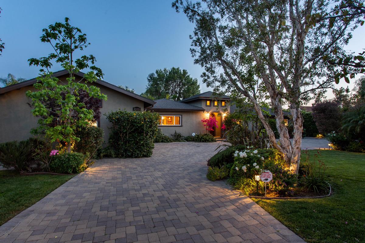 EXQUISITE HOME WITH GUEST HOUSE California Luxury Homes Mansions