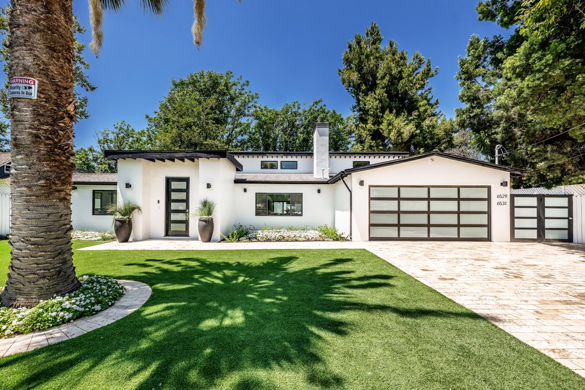 BRAND NEW MAGNIFICENT GATED ESTATE IN VALLEY GLEN