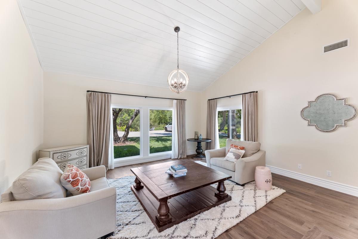 EXCLUSIVE GATED CALABASAS ESTATE WITH MOUNTAIN VIEWS California Luxury Homes