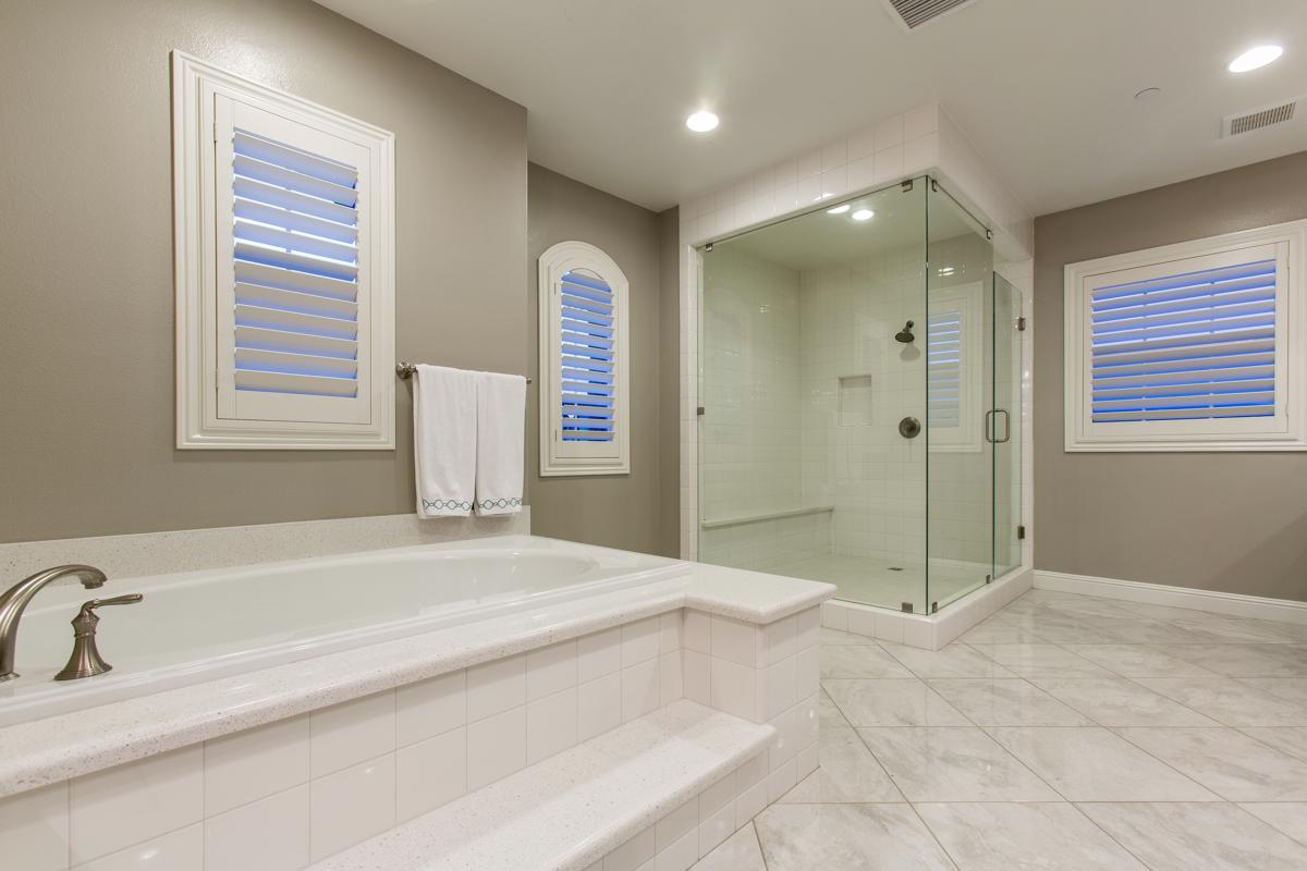 THE MASTERS IN COUNTRY CLUB ESTATES IN MOORPARK California Luxury