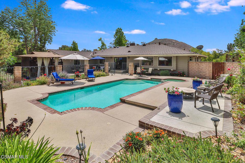 REMODELED POOL HOME WITH VIEWS