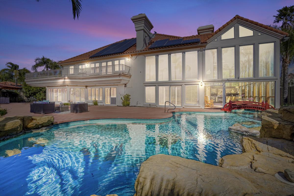 EXQUISITE GATED CHATSWORTH ESTATE California Luxury Homes Mansions