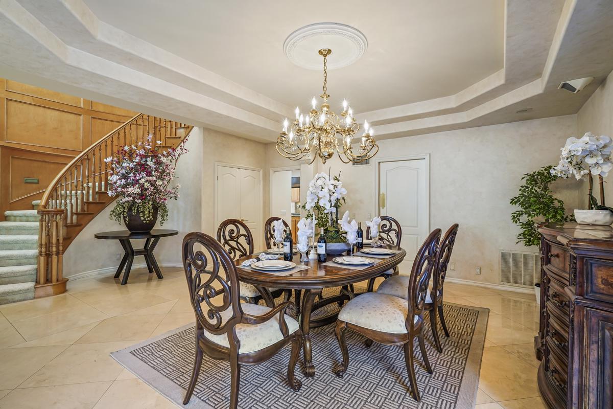 EXQUISITE GATED CHATSWORTH ESTATE California Luxury Homes Mansions