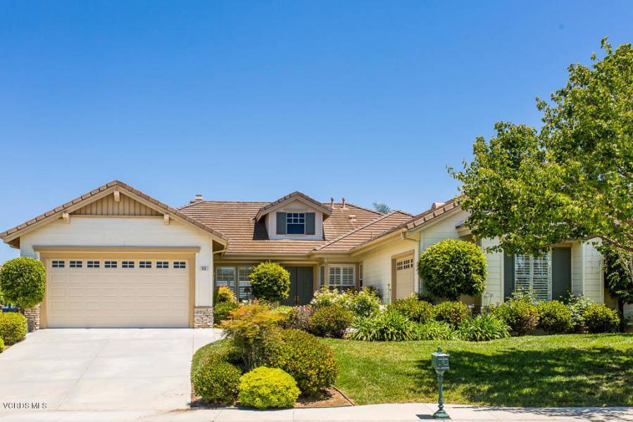ONE STORY HOME WITH PANORAMIC VIEWS!